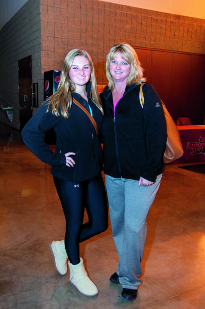 Lindsey and Amy Beernink